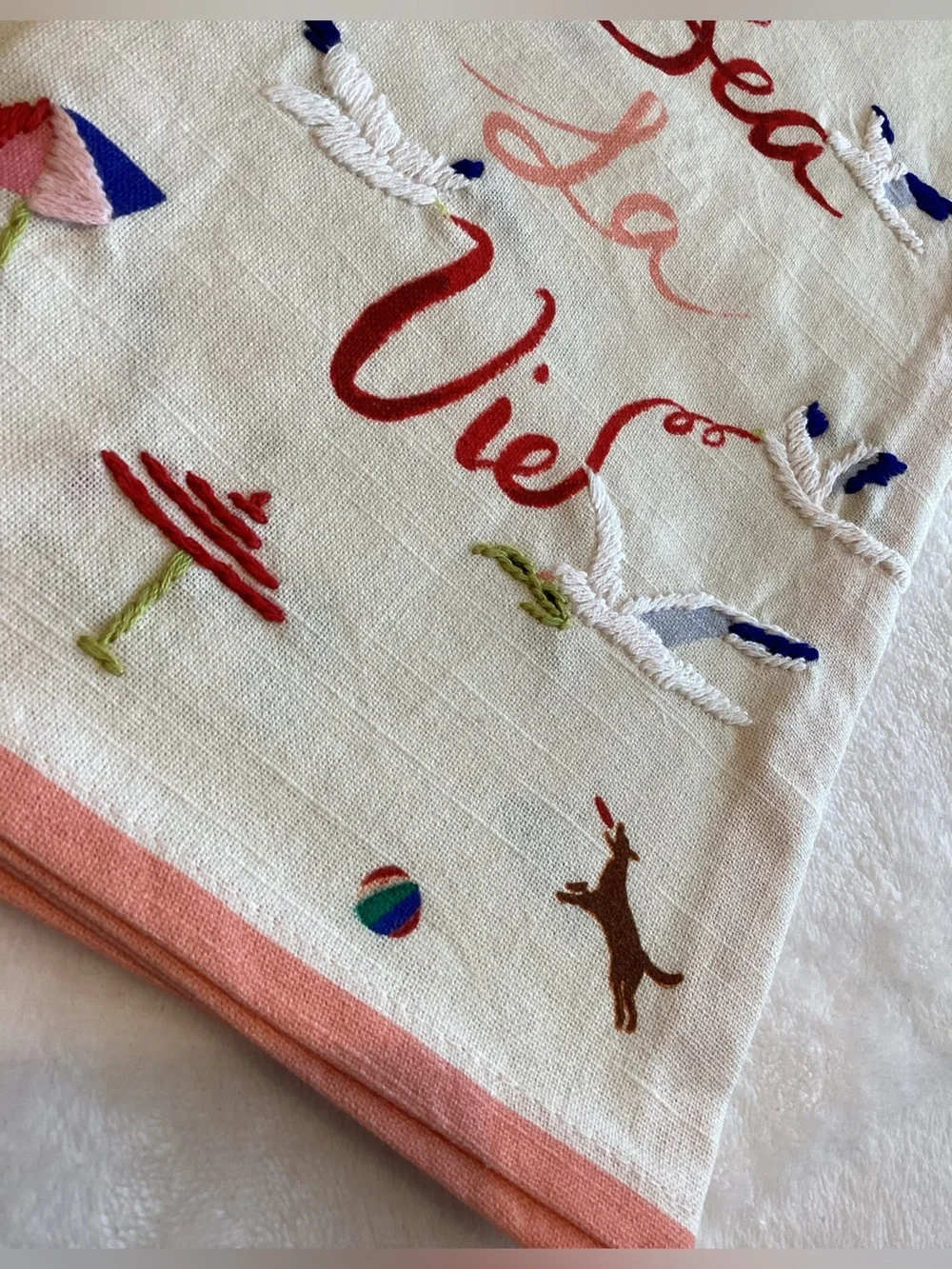 ⛱️Anthropologie Embroidered Dish Towel Seagull Beach Umbrella Dog Coastal Sea
